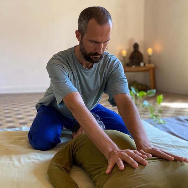 Sesiones de Masaje de sanación, Sanaciones ancestrales y Recuperación del poder personal con Sonia en Maitri Barcelona